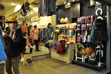 accessories much?/shida night market, taipei/dec 2012