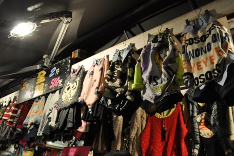 a girl could get used to this.../shida night market, taipei/dec 2012