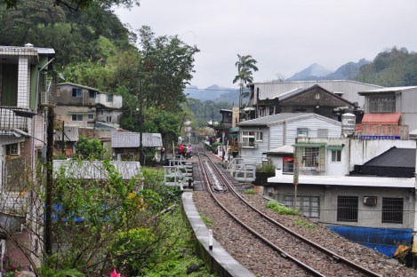 assessing the damage/pingxi, taiwan/jan 2013
