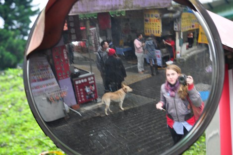 i'll get the focus right one of these days.../pingxi, taiwan/jan 2013