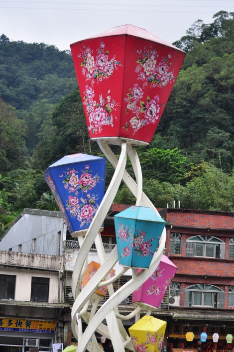 lantern sculpture/pingxi, taiwan/jan 2013