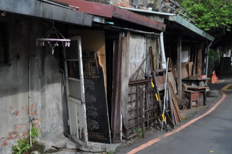 huaguang community, taipei/feb 3, 2013
