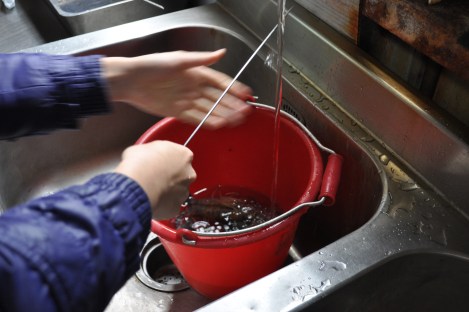 rinsing shrimp + prepping skewers/danshui district, taipei/feb 13, 2013
