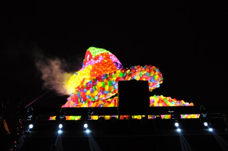 year of the snake!/yuanshan park, taipei/feb 2013