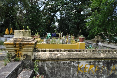 sultan's burial ground near the arab quarter/singapore/march 2013