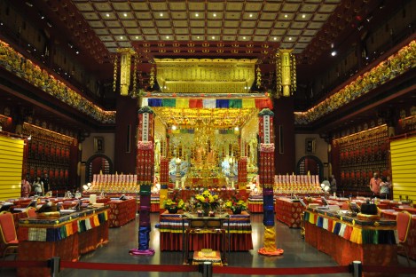 buddha tooth relic temple/singapore/march 2013