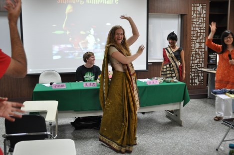 changing the light bulbs/iclp, taipei/may 24, 2013